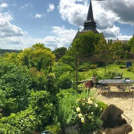 Villa De Campagne Avec Vue Sur La Foret. *